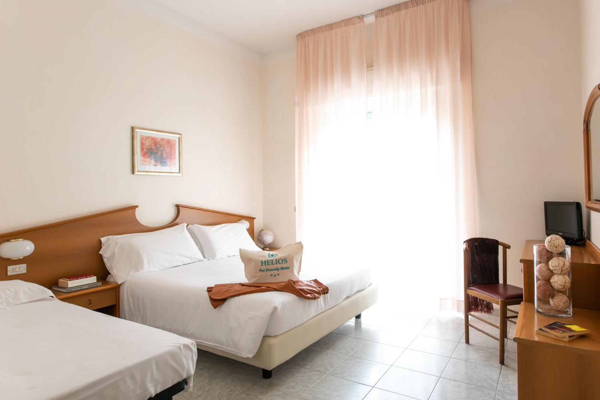 Hotel Helios Diano Marina Exteriér fotografie