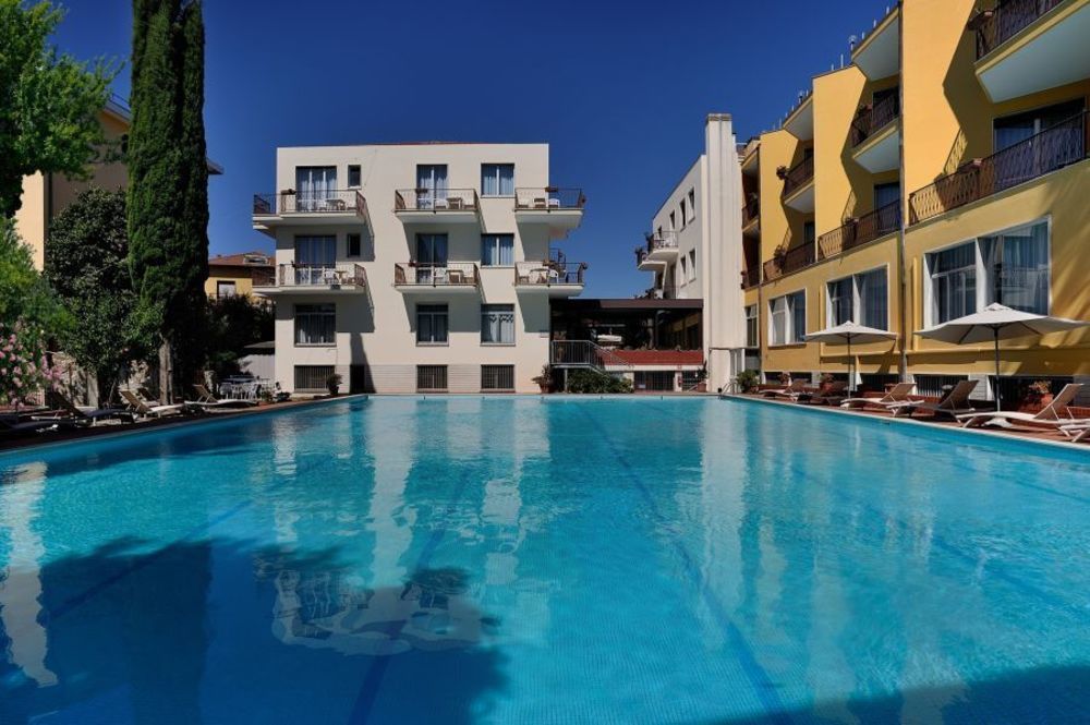 Hotel Helios Diano Marina Exteriér fotografie